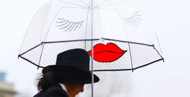 statement-umbrella-streetstyle