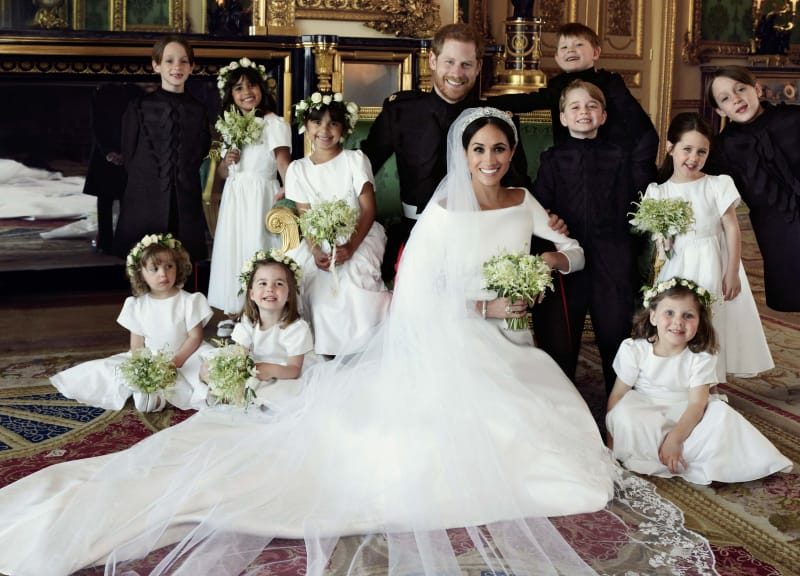 http_cdn.cnn.comcnnnextdamassets180521100405-02-royal-wedding-official-portraits